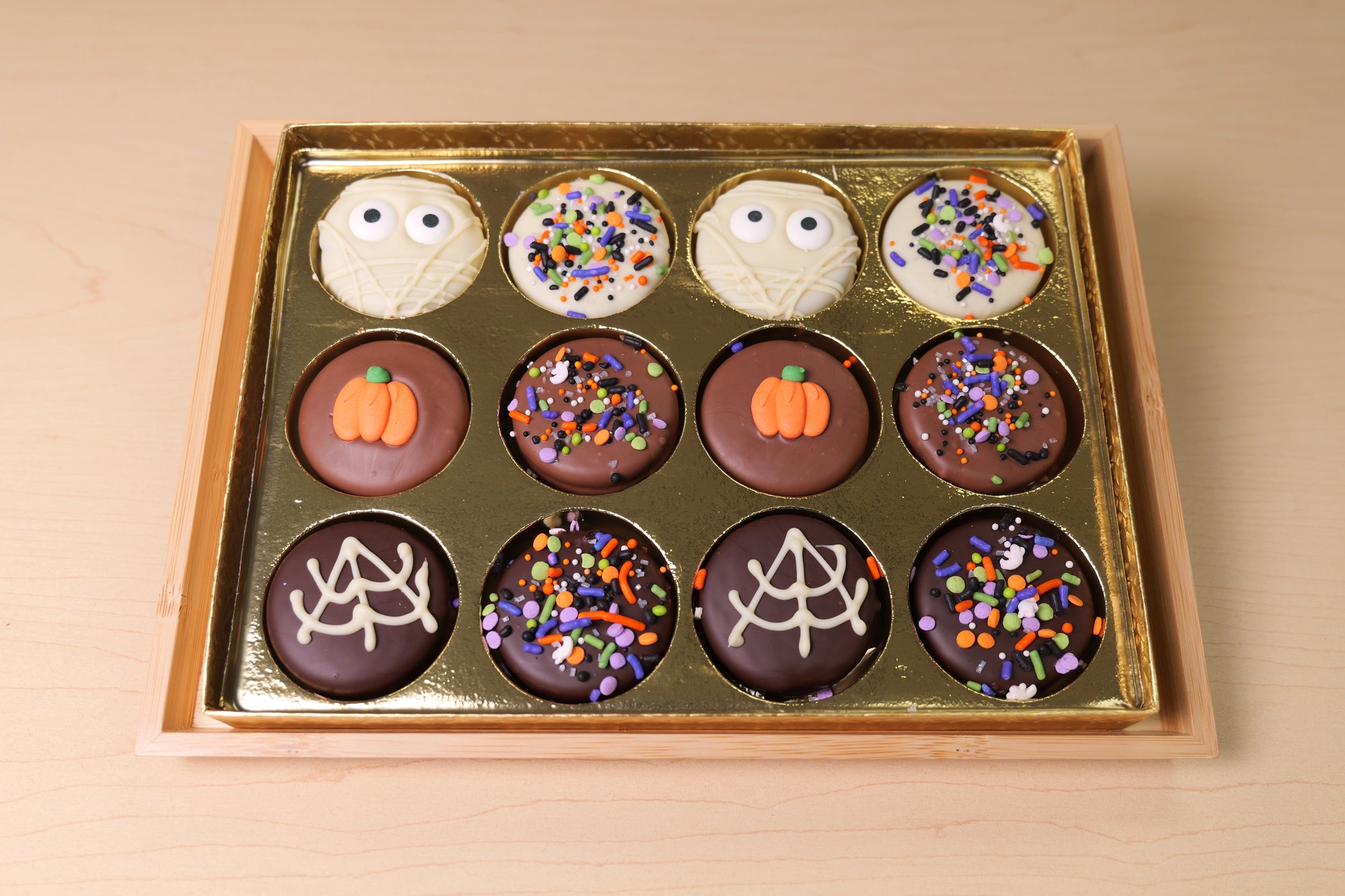12pc Halloween Oreos